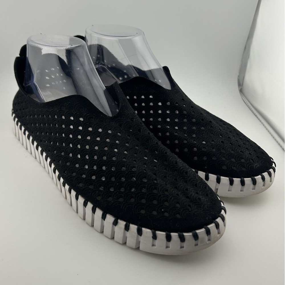 Ilse Jacobsen Black Perforated Slip-On Flats with White Trim - Picture 1 of 7